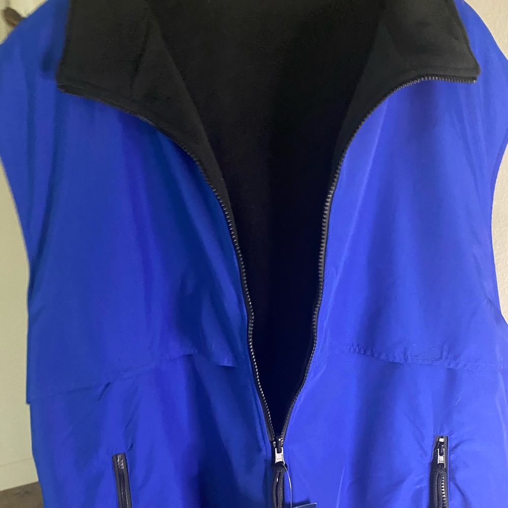 Men’s Port Authority, reversible, nylon and fleece vest, XL, blue and black
